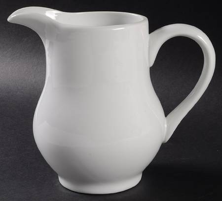 Classic White (Smooth) 32 Oz Pitcher