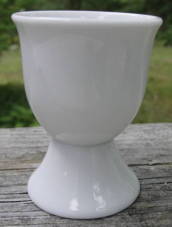 Classic White (Smooth) Single Egg Cup
