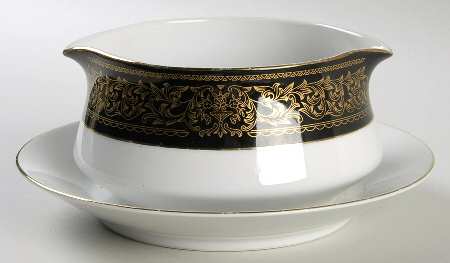 Ebony Gravy Boat with Attached Underplate