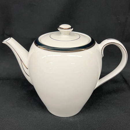 Enchanting Teapot & Lid