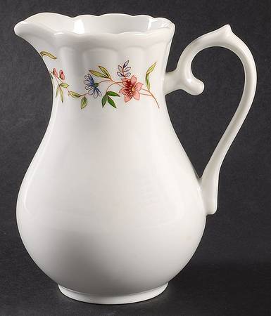 Versailles (Scalloped) Creamer