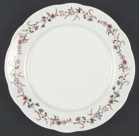 Versailles (Scalloped) Luncheon Plate