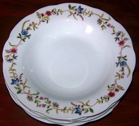Versailles (Scalloped) Rim Soup Bowl