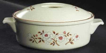 Idlewild 1.75 Quart Oval Covered Casserole
