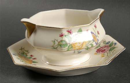Bouquet Gravy Boat with Attached Underplate