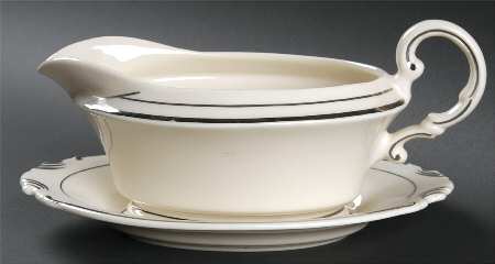 Columbia Cream Gravy Boat & Underplate