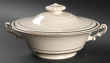 Columbia Cream Round Covered Vegetable