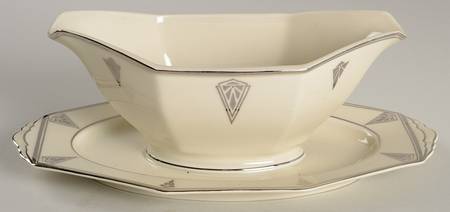Deauville (White, 10 Sided) Gravy Boat with Attached Underplate