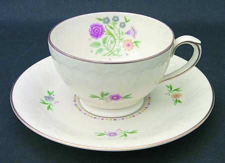 Lady Hamilton Footed Cup & Saucer Set