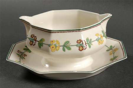Primrose Gravy Boat with Attached Underplate