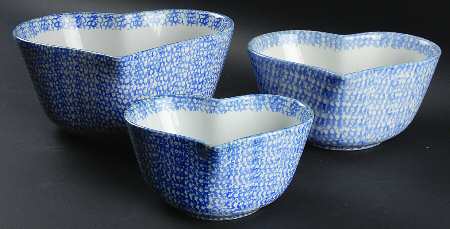 Blue Hearts (Corelle) (Set of 3) Heart Shaped Nesting Bowl