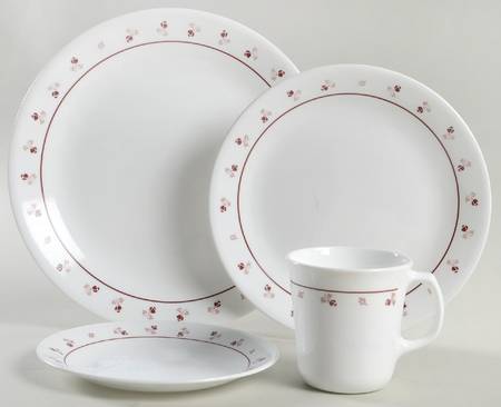 Burgundy (Corelle) 4 Piece Place Setting by Corning Corelle