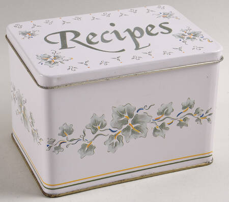 Callaway (Corelle) Metal Recipe Box & Lid
