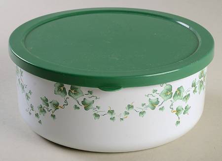 Callaway (Corelle) 71/4" Metal Bowl W/Plastic Lid