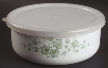 Callaway (Corelle) 6" Metal Bowl W/Plastic Lid