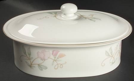 Carmel 1.75 Quart Oval Covered Casserole
