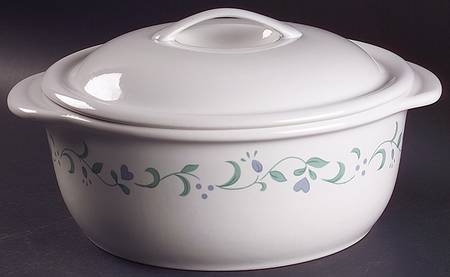 Country Cottage (Corelle) 2.5 Qt Round Covered Casserole