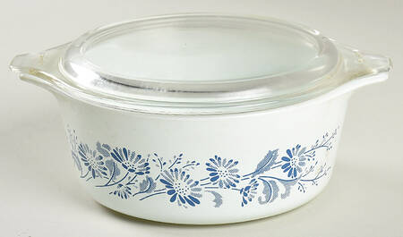 Colonial Mist 1.50 Pt Round Covered Casserole by Corning Corelle