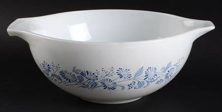 Colonial Mist 10" Cinderella Mixing Bowl