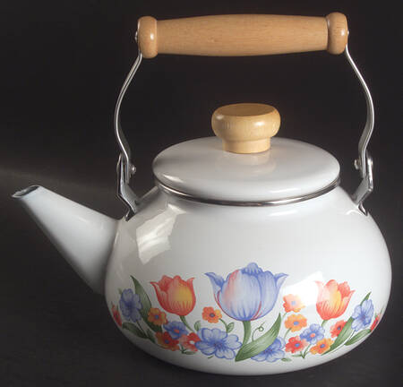 Fresh Cut (Green Trim, Corelle) Metal Kettle & Lid