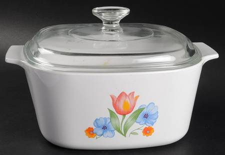 Fresh Cut (Green Trim, Corelle) 3 Quart Square Casserole with Lid