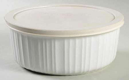 French White 2.5 Qt Round Casserole & Plastic Lid