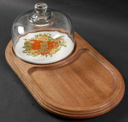 Spice of Life (Centura) Oval Wood Cheeseboard W/Dome