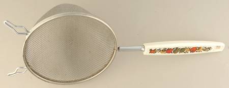 Spice of Life (Centura) Medium Handled Wire Strainer