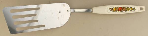 Spice of Life (Centura) Metal Spatula with Plastic Handle