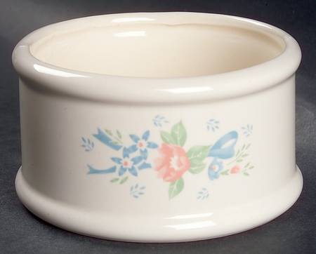 Symphony (Corelle) Scouring Pad Holder