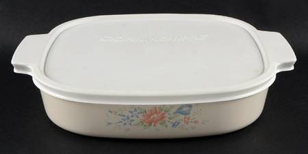 Symphony (Corelle) 2.5 Quart Square Casserole with Lid