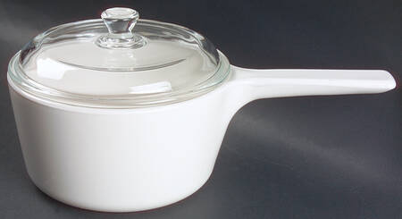 White Coupe 1.5 Qt Saucepan W/Glass Lid