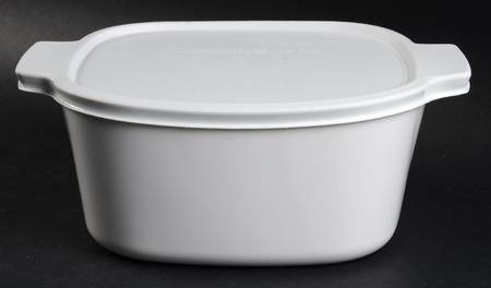 White Coupe 3 Quart Square Casserole with Lid