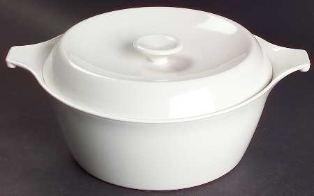 White Coupe 2 Qt Saucepan & Lid