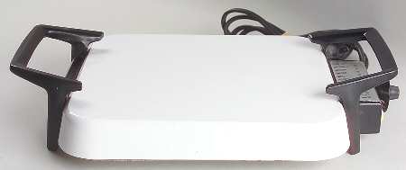 White Coupe Electromatic Skillet