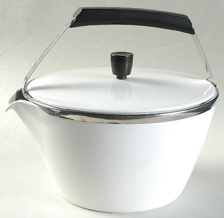 White Coupe Kettle & Lid