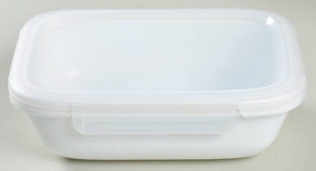 Winter Frost White (Corelle) 9" Rectangular Vegetable Bowl with Snapware Lid