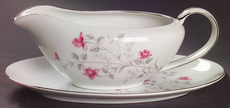 Windswept Gravy Boat & Underplate/Relish