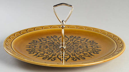 Castilian Round Serving Plate with Handle (CH)