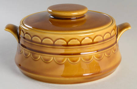 Castilian Round Covered Vegetable