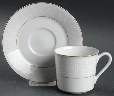 Chantilly Flat Cup & Saucer Set