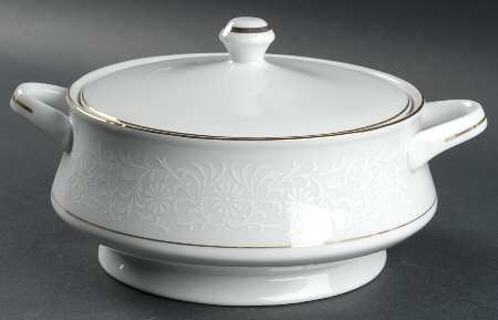 Chantilly Round Covered Vegetable