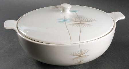 Calinda 2.5 Qt Round Covered Casserole