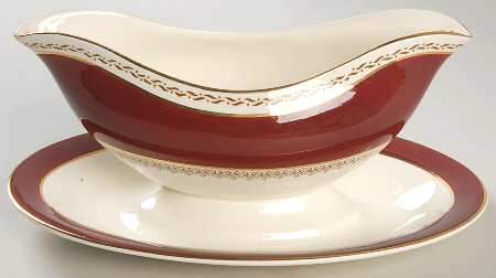 4745 Gravy Boat with Attached Underplate