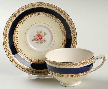 5478 Footed Cup & Saucer Set