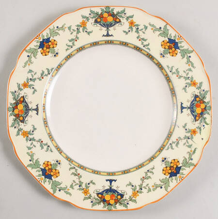 A1476 (Round, Scalloped) Dinner Plate