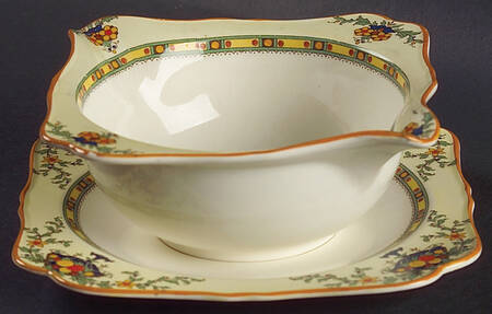 A1476 (Round, Scalloped) Gravy Boat & Underplate