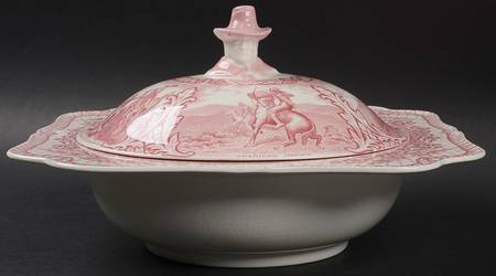Colonial Times Pink (Scalloped) Square Covered Vegetable