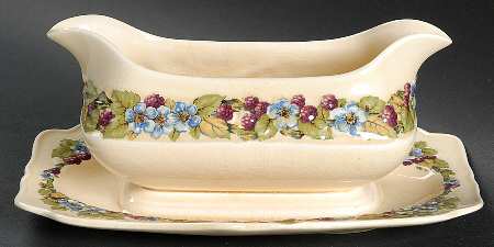 CRD23 Gravy Boat with Attached Underplate
