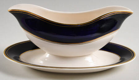 CRD33 Gravy Boat with Attached Underplate